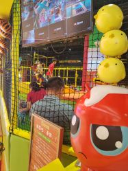 -蹦蹦跳跳(新奥购物中心店)