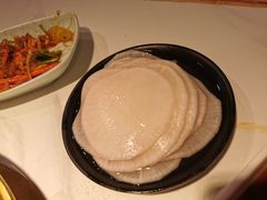 腌萝卜片-猪啊牛呀羊啊铜盘烤肉(正大广场店)