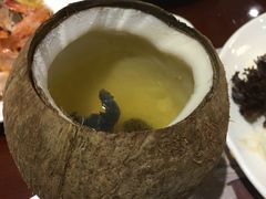 椰子乌鸡汤-宝亨达国际大酒店玫瑰金自助餐厅