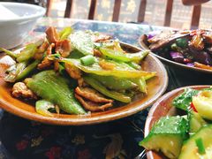 苗家小炒肉-苗湘食府(十年店)