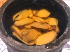 山泉水松茸汤-小大董·烤鸭(凤凰汇店)