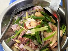 -周良天山牛杂城(天山路总店)