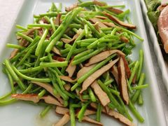 芦蒿炒香干-丁老爷子苏香圆