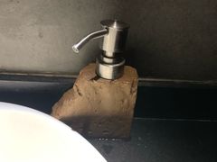 -穹六人间 people 6(岳阳路店)