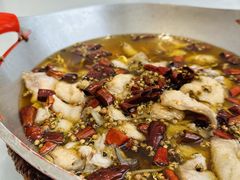 江鱼做水煮鱼-渝信川菜(工体店)
