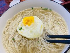 -百年老字号·观振兴蟹黄面·三虾面·苏式面(观前街富仁坊巷店)