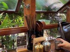-银米·云南传统过桥米线(双廊黑金冠店)