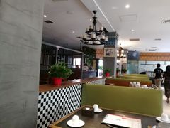 大堂-小牛海记潮汕牛肉店(永定路店)
