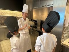-香格里拉鱼跃地中海西餐厅·牛排披萨