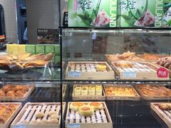 面包甜点陈列柜-好利来(抚顺万达店)