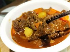 红烩牛腩煲-去茶去餐厅(中央大街店)