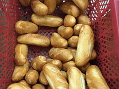 -Bánh Mì Huynh Hoa