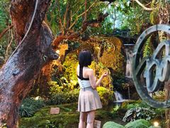 -Chom Cafe and Restaurant