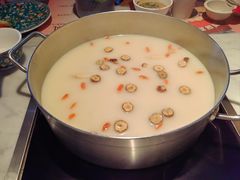 -尚尚仙·酸汤猪手·猪肚鸡火锅(华联万柳购物中心店)