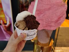 -VENCHI 闻绮(上海佛罗伦萨小镇店)