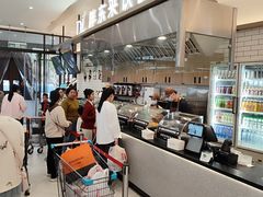 -胖东来生活广场(健康路店)