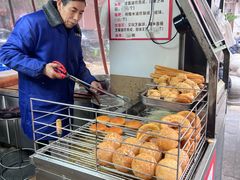 -江三王记牛杂馆(总店)