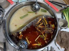 -肖肖酸萝卜鱼火锅(总店)
