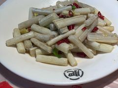 -肥肥虾庄·金牌油焖大虾(汉街SKP店)