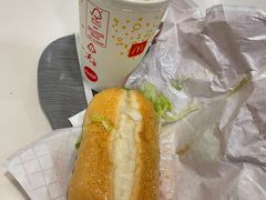 麻酱芝士风味板烧鸡腿堡-麦当劳(宜安广场店)