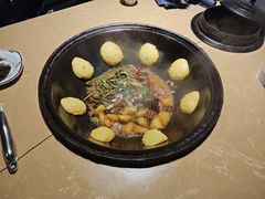 -万里闯关东铁锅炖菜馆(高新旗舰店)