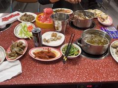 -四囍码头海鲜烧烤自助火锅(外滩南京东路悦荟广场店)