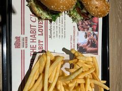 -The Habit Burger Grill 哈比特汉堡(复兴soho店)