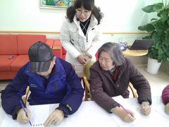 我们走近老人生活-宁耳听力助听器奥迪康·峰力·西门子(宝山店)