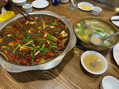 -乡土特色.冷锅鱼.牦牛肉汤锅