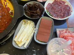 -重庆川渝肥妹火锅