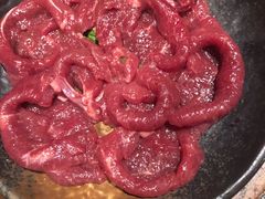 -老牌坊云南鱼豆花火锅(爱建店)