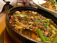 钱塘石锅蛙-老头儿油爆虾·1987杭州烟火味(湖滨银泰in77D区店)