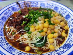 -渝之汇牛肉豌杂面