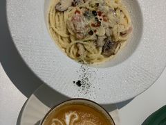 -露露家咖啡店
