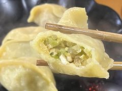 -果松木炭酸菜铜火锅·外婆参鸡汤