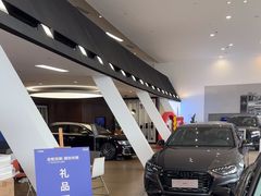 -上海永达奥诚奥迪4S店(申江路店)