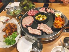 -江南猪肉商会无限续吃(弘大店)