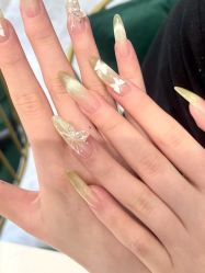 -睫毛弯弯·美甲美睫