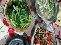 -廖哥泡椒兔(峨眉店)