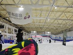 -乔波室内滑雪场