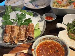 -大头虾越式风味餐厅(光明广场店)