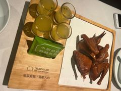 红烧乳鸽-汤城小厨•粤菜•靓汤(金宝街店)