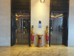 -深圳罗湖东门步行街亚朵X酒店