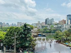 -包整·丝娃娃(一览甲秀楼风景店)