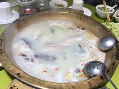 -颜氏双江清水鱼一养身火锅(磁器口店)