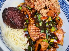 腰花辣肉拌面-沪西老弄堂面馆(定西路店)