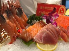 -云顶旋转自助景观餐厅