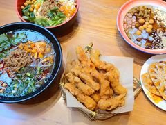 -爆炸头阿姨小四川正宗川味小吃(无任何分店)