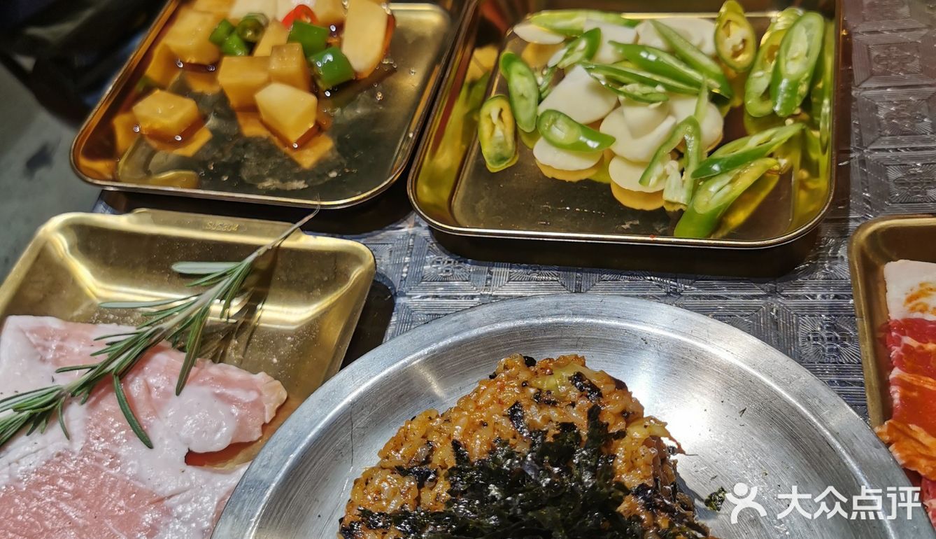 人均40+的韩式烤肉套餐，吃到扶墙出