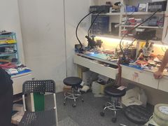 -修卜凡二手严选店·手机维修·回收租赁(川沙地铁站店)